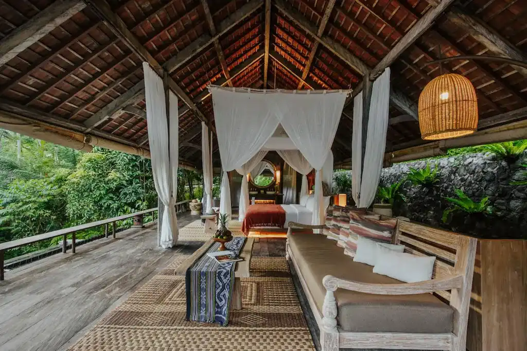 A Banyan Tree Escape Buahan (2)